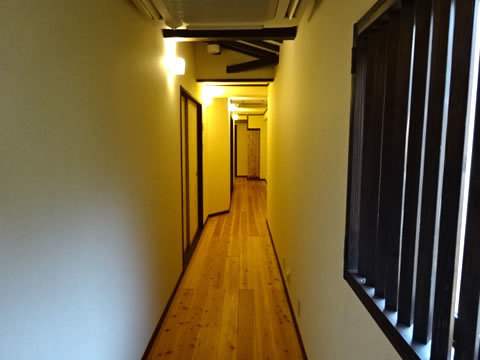 長い廊下2.jpg